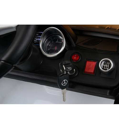Masinuta electrica MERCEDES SL65 AMG pentru copii, cu volan, telecomanda si licenta, capacitate 35kg, culoare alb