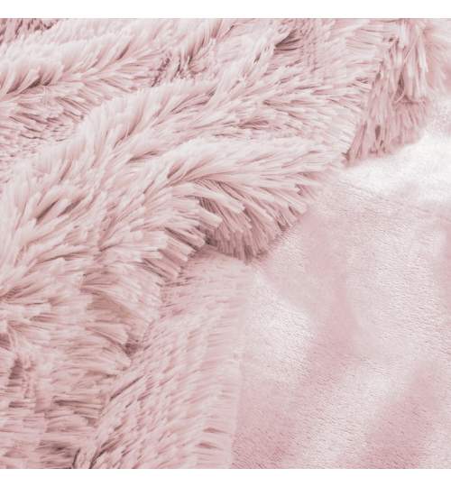 Patura plusata moale si calduroasa, cu 2 fete, dimensiune 160 x 200 cm, roz