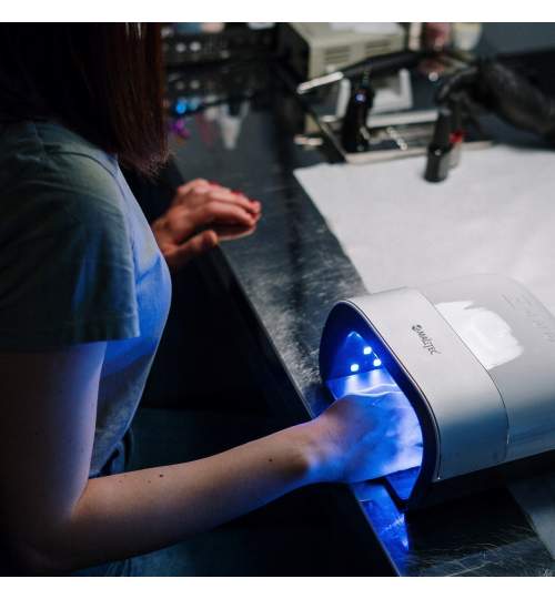Lampa LED UV Profesionala pentru Manichiura cu 36 LED-uri, 48W, Timer si Senzor de Miscare