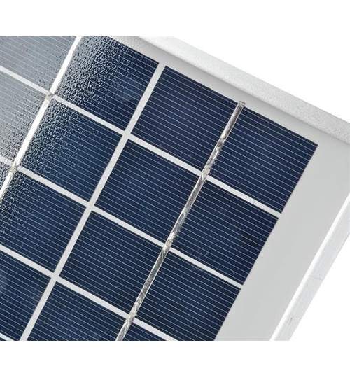 Proiector led cu incarcare solara rezistent la apa, senzor de miscare incorporat